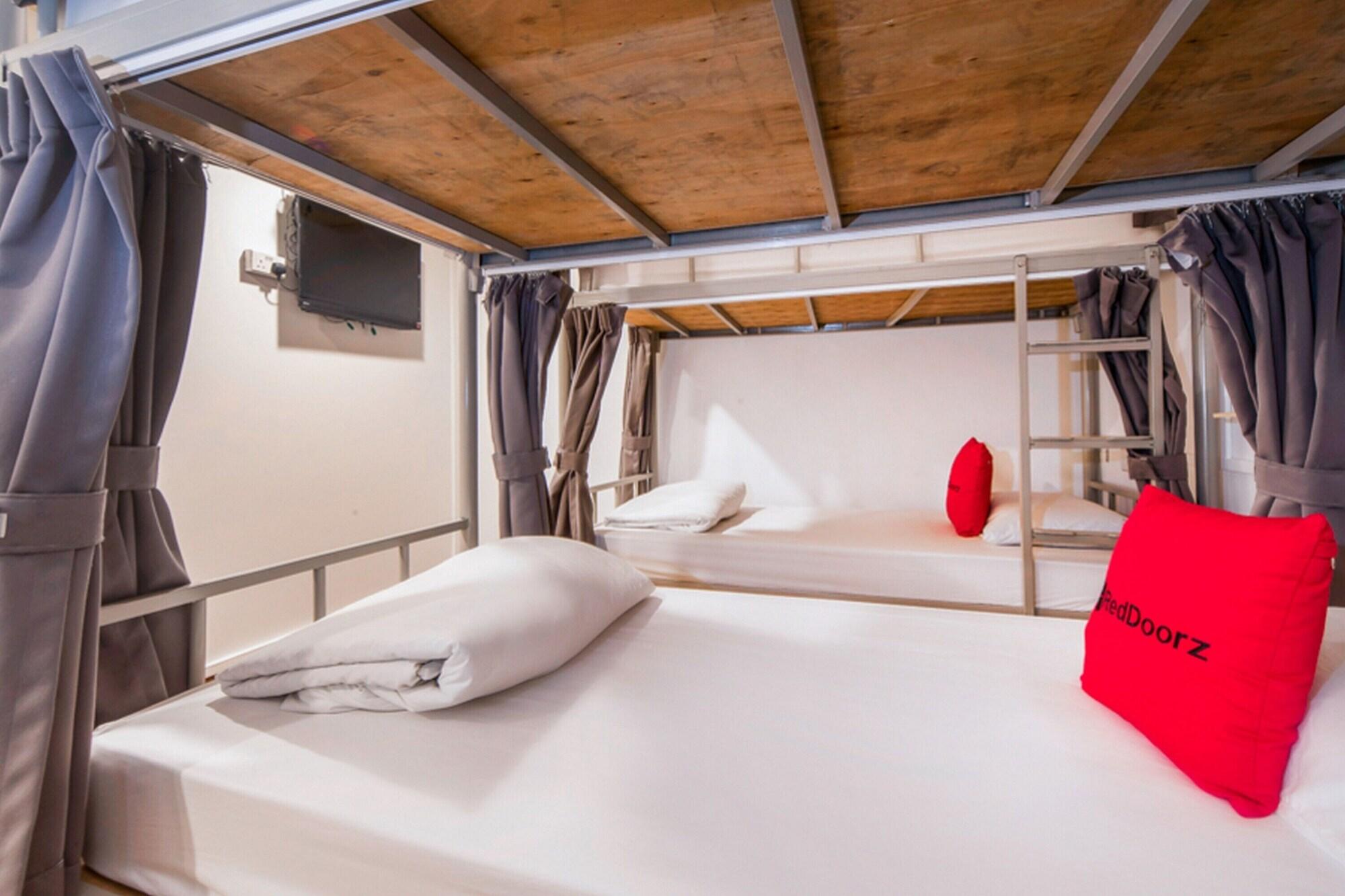 Reddoorz Hostel @ Kallang Mrt Singapur Dış mekan fotoğraf