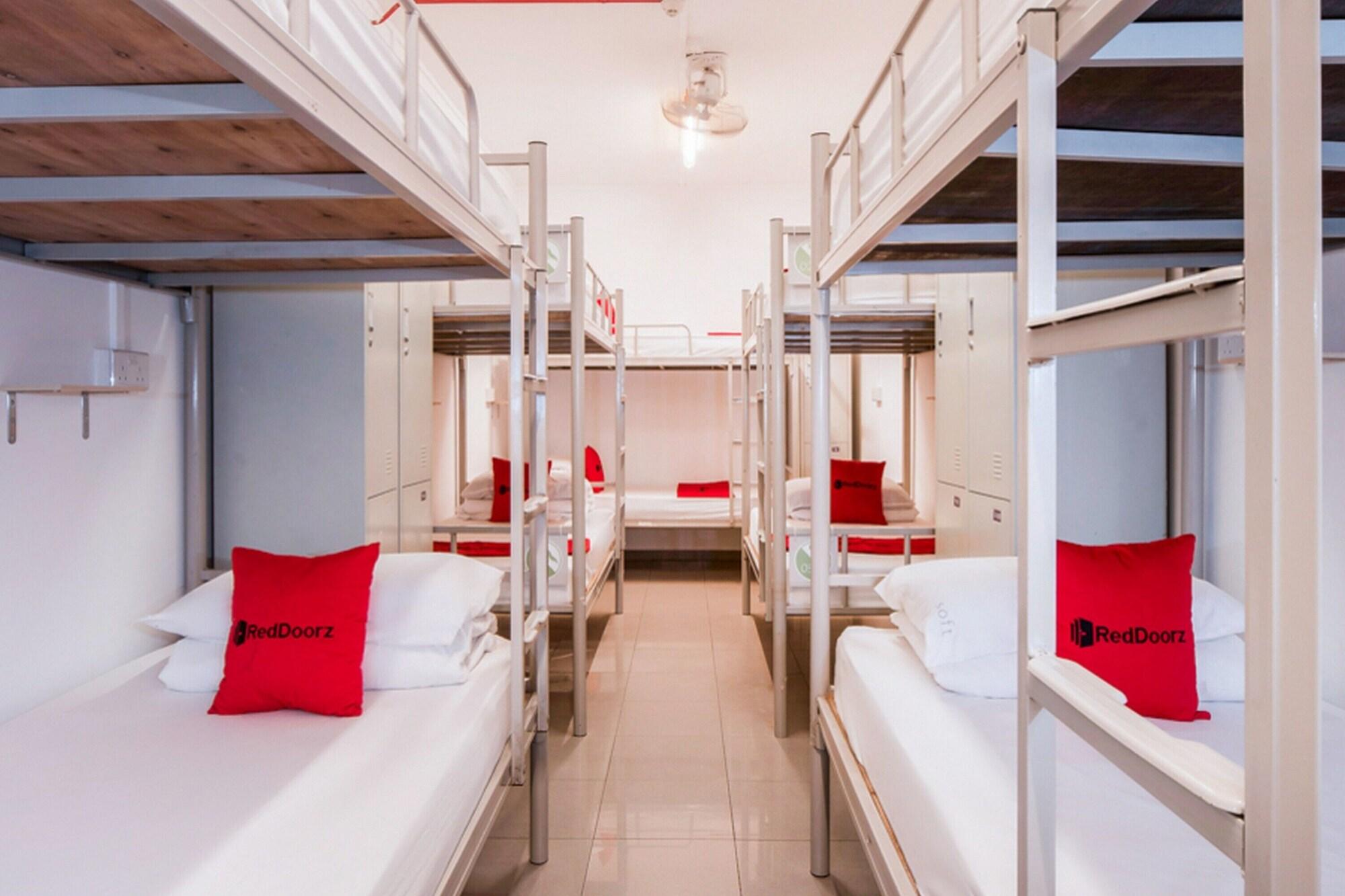 Reddoorz Hostel @ Kallang Mrt Singapur Dış mekan fotoğraf