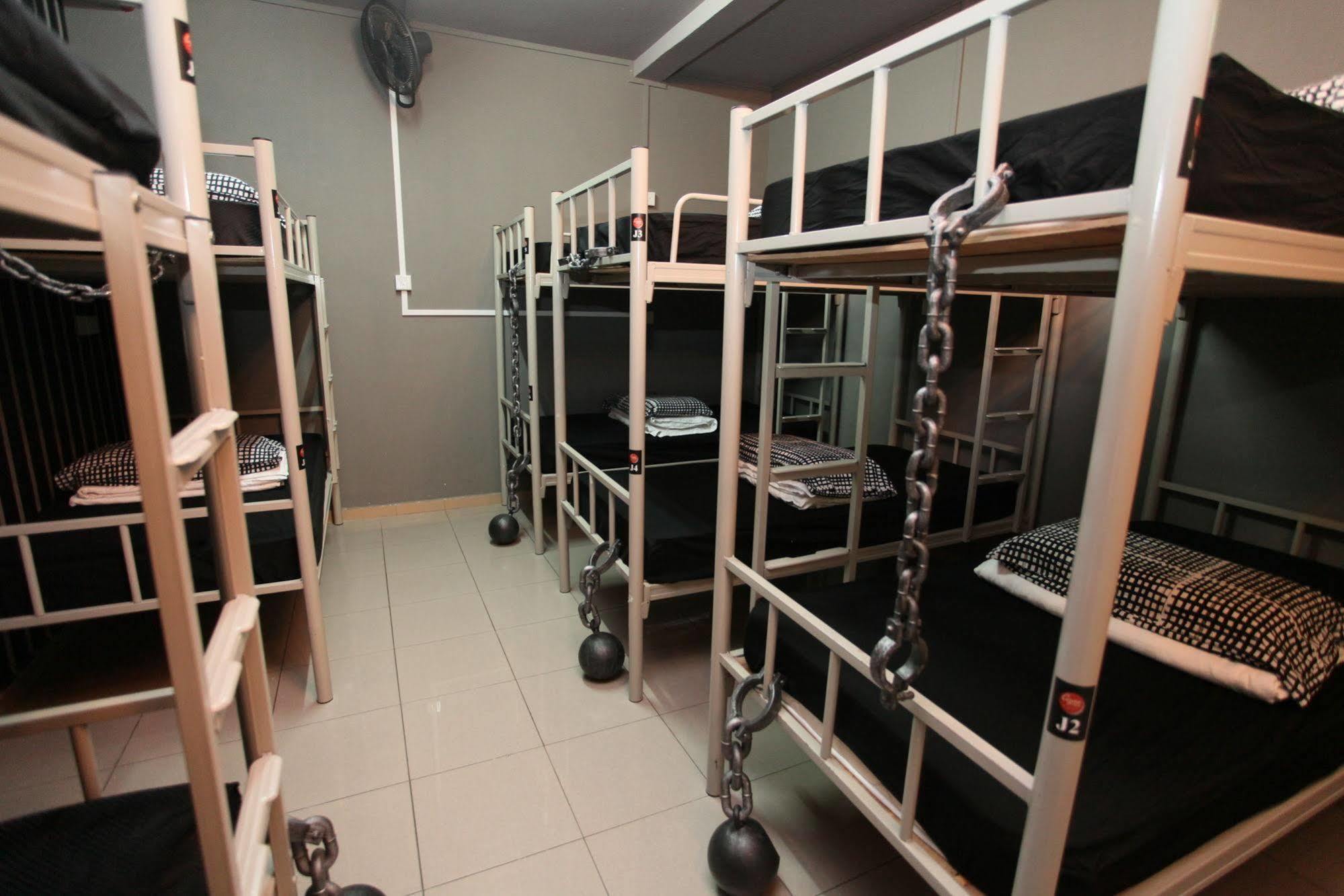 Reddoorz Hostel @ Kallang Mrt Singapur Dış mekan fotoğraf