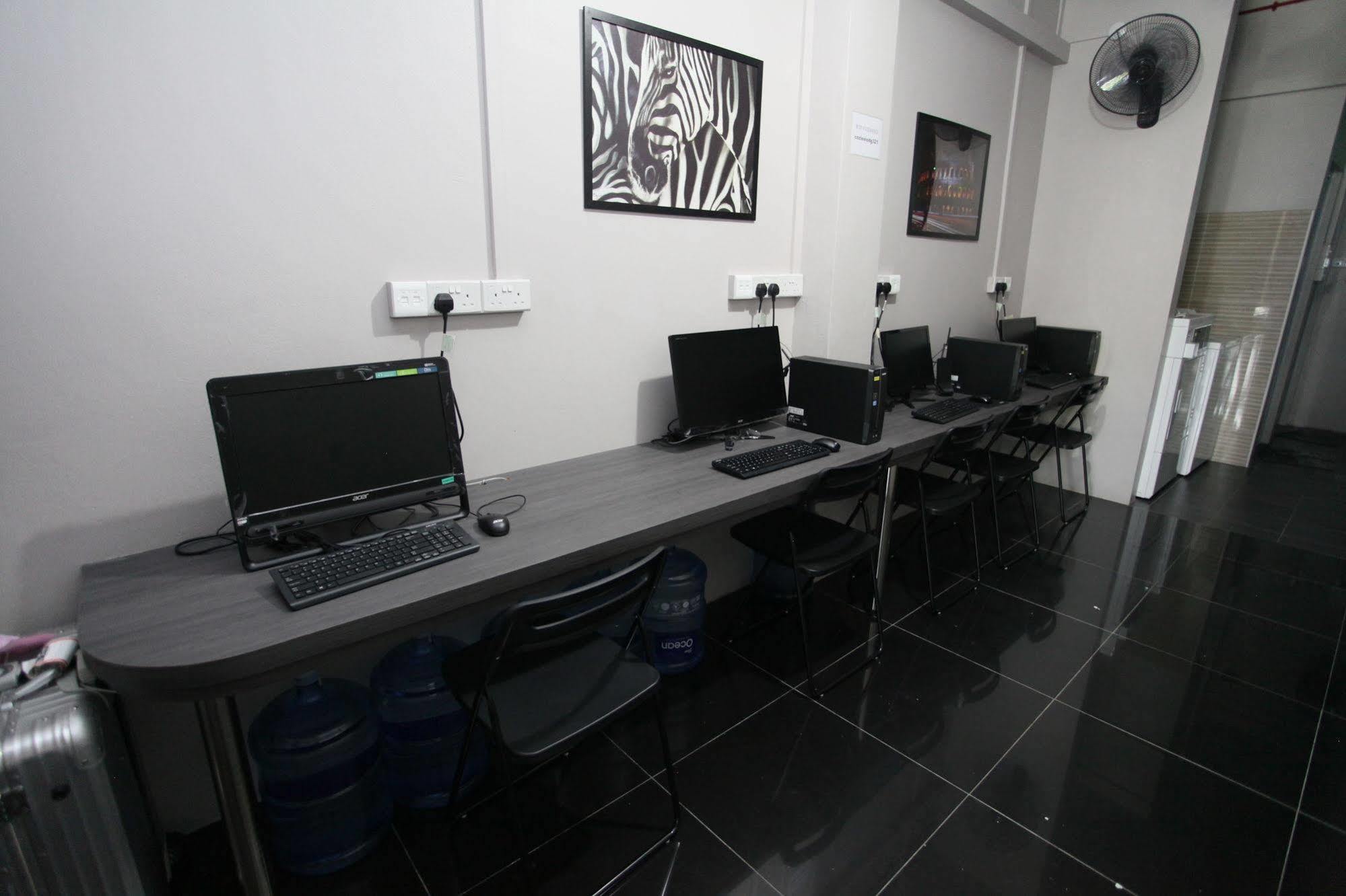 Reddoorz Hostel @ Kallang Mrt Singapur Dış mekan fotoğraf